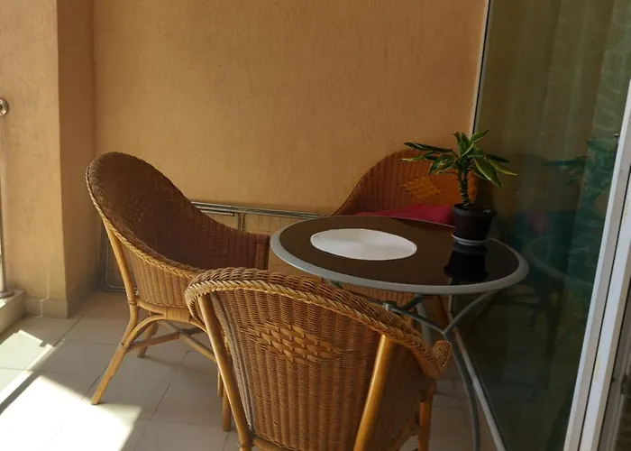 Apolonia 3 Cu La Mare A40 * 데포리노드